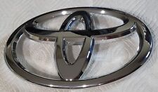 10-15 TOYOTA TACOMA FRONT GRILLE EMBLEM CHROME 10 11 12 13 14 15 HAS CLIPS picture