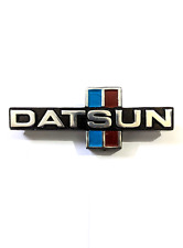 Datsun 1600 grill emblem picture