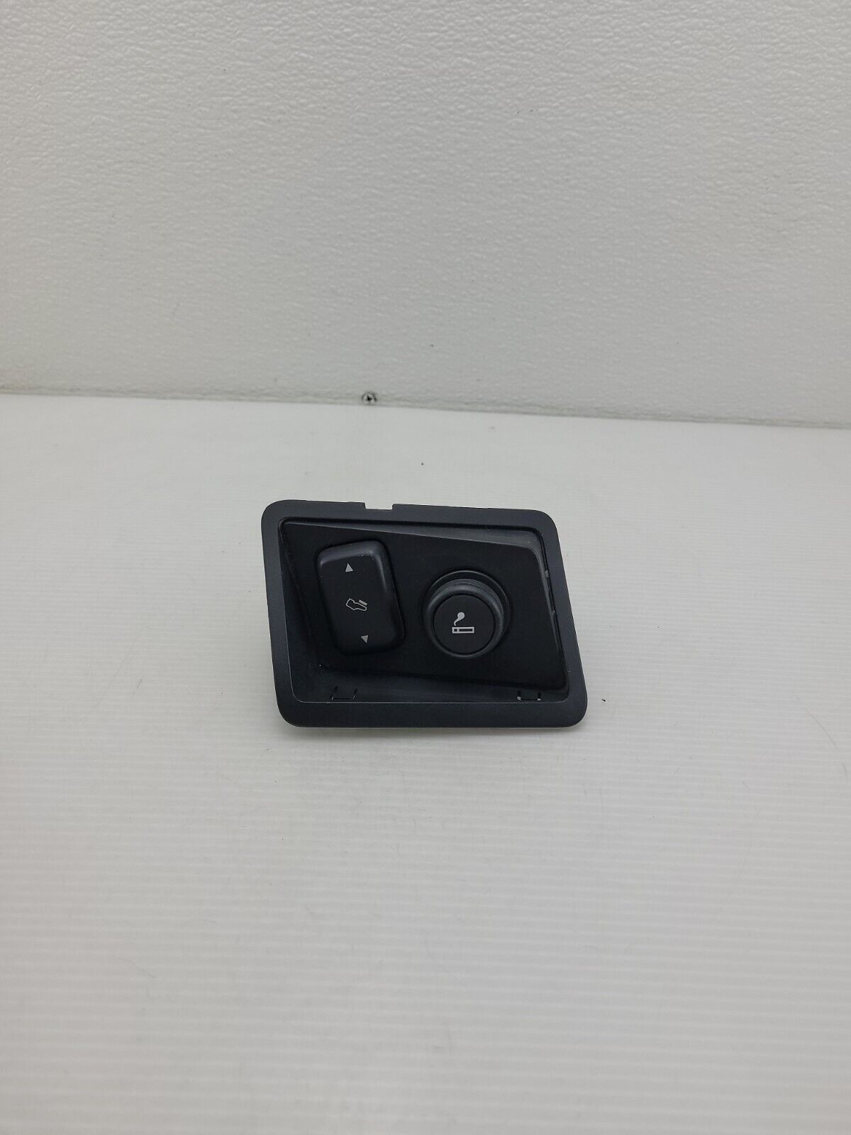 2008-2011 FORD EXPEDITION PEDAL ADJUSTMENT BUTTON SWITCH 7L1T-14B494-ABW OEM 