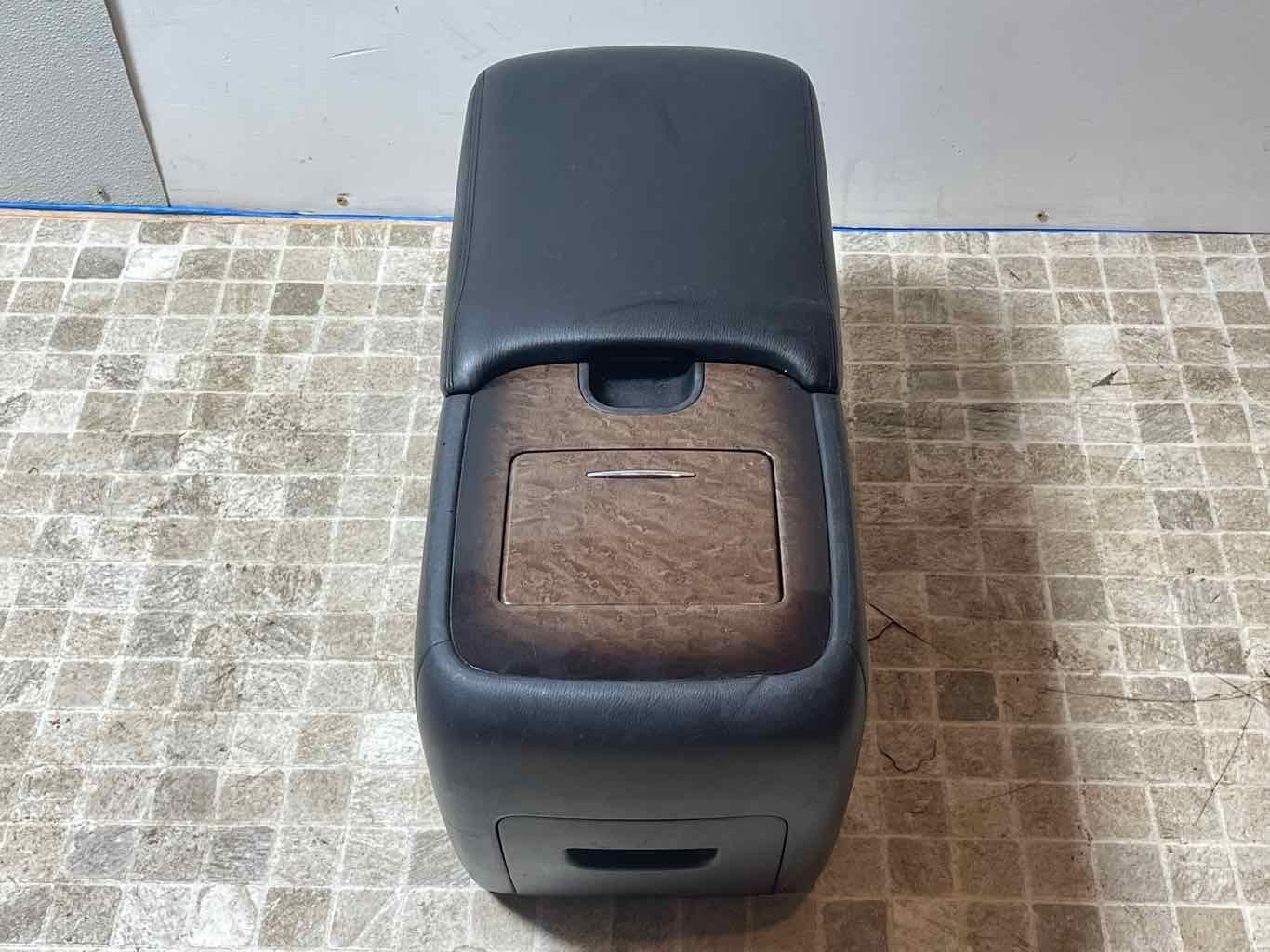 Rear Center Console Armrest Compartment Black Leather Fits 11-13 INFINITI QX56