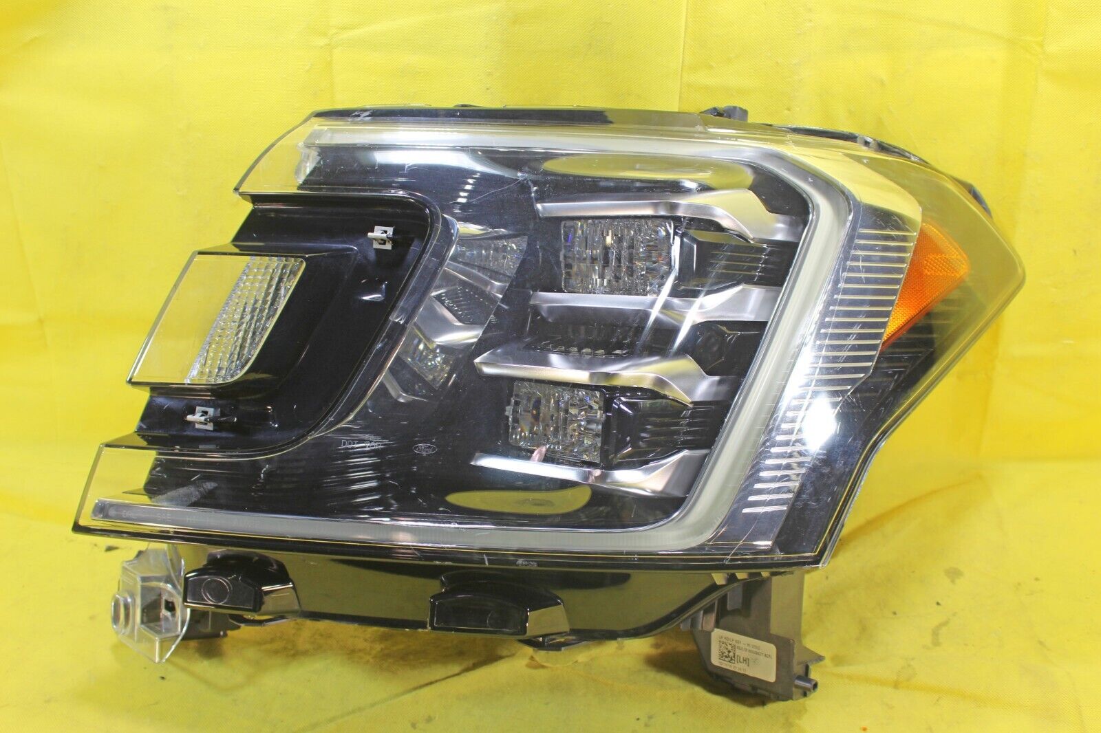 ✅✅ Ford OEM 18 19 20 21 Ford Expedition Left Driver Side Headlight  ~ 2 Tab Dmg