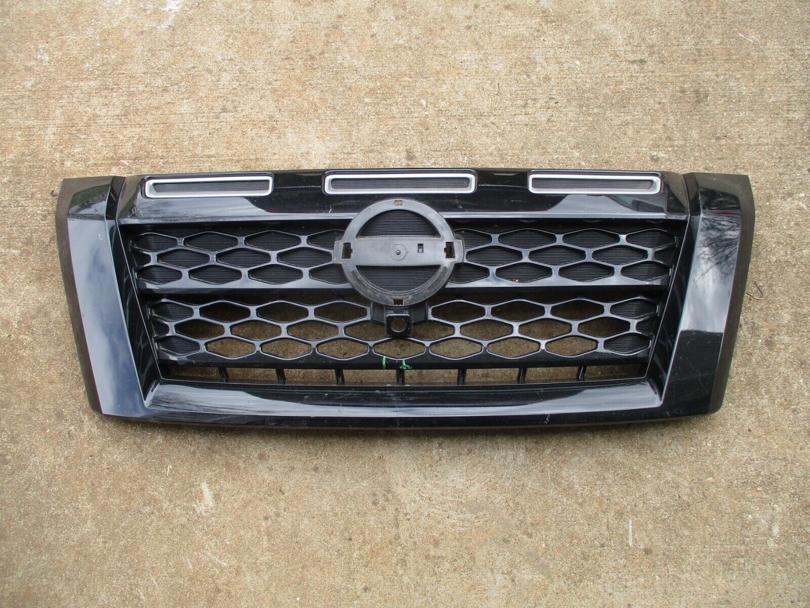 2022 2023 NISSAN PATHFINDER ROCK CREEK FRONT GRILLE GRILL OEM 62310 9A40A