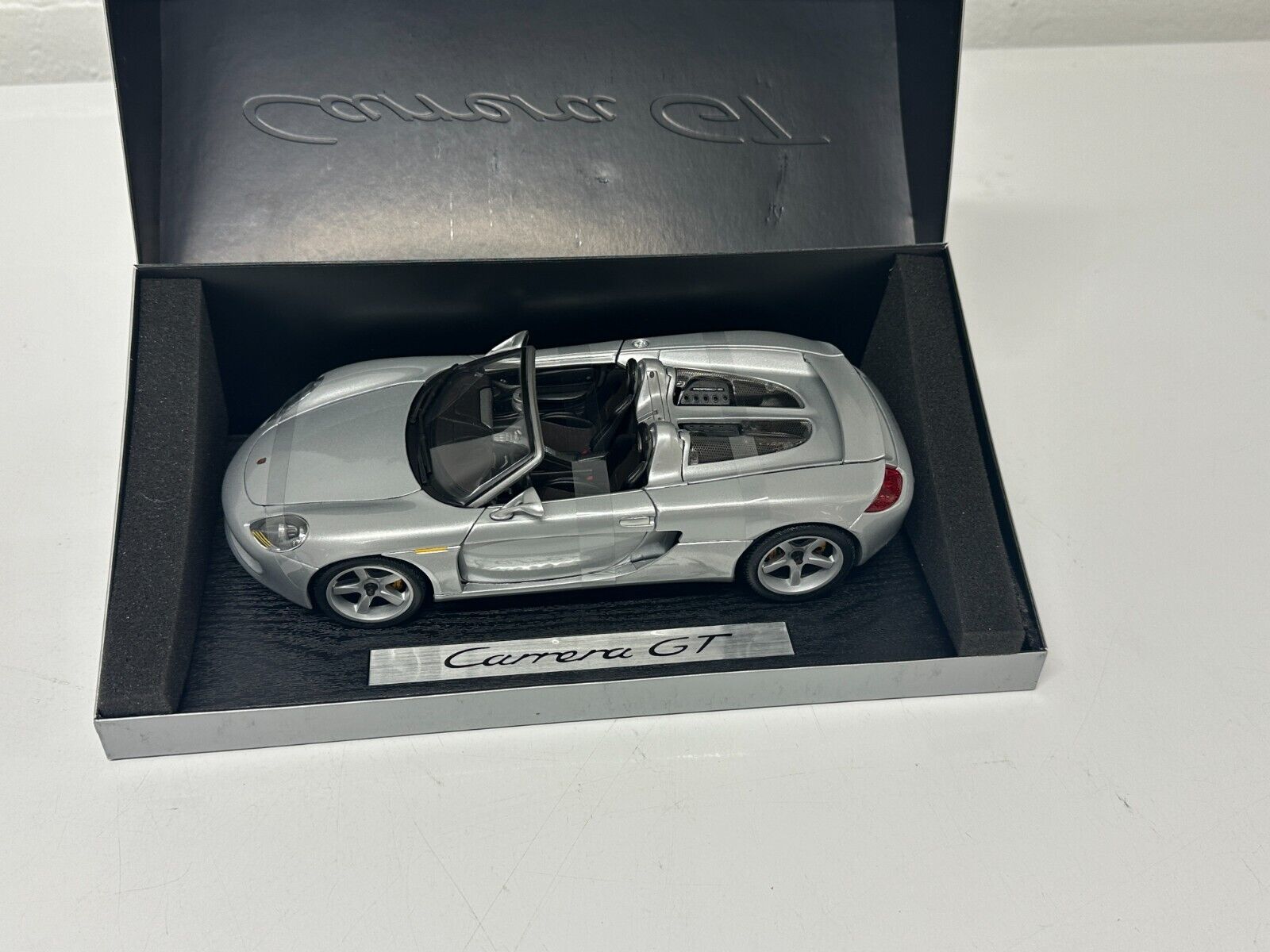 Porsche Carrera GT Car Model New Owner Gift Genuine Original 1:18 W