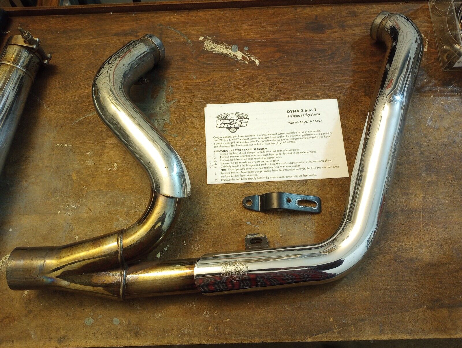 VANCE & HINES DYNA 2 INTO 1 EXHAUST SYSTEM PART # 16507 and 16607