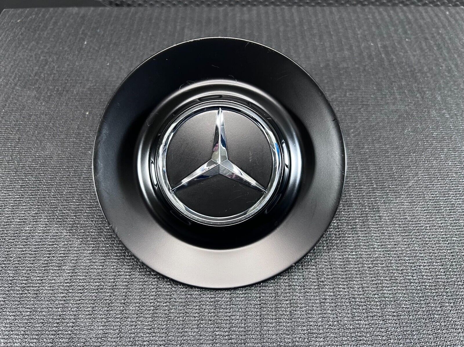 Genuine Mercedes Benz Wheel Hub Center Cap A0004007100 Single PULLED LIKE NEW
