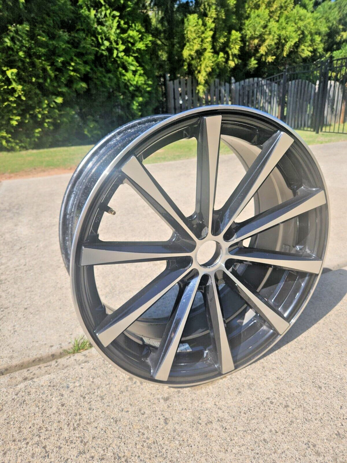 Curva Concepts C10N wheels rims 20 x 8.5      5 x 114.3 mm Bolt pattern