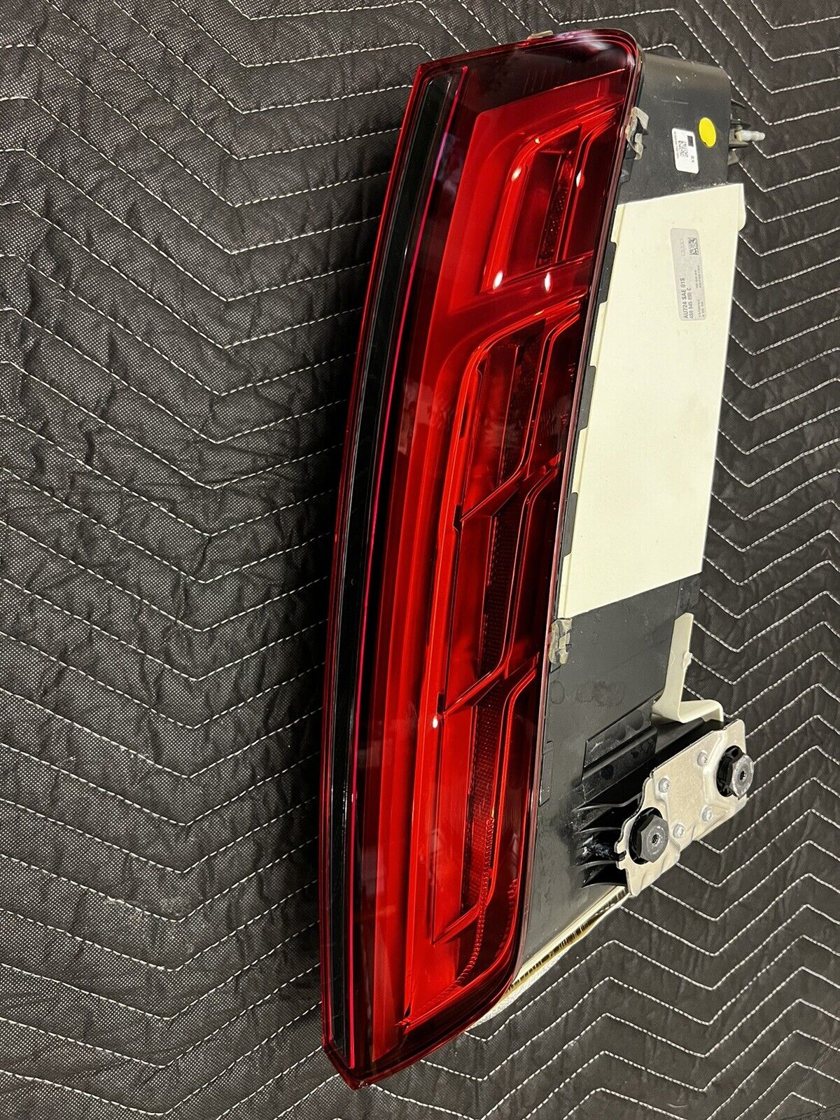 Audi R8 OEM Driver Tail Light Assembly P/ 4S0945095C