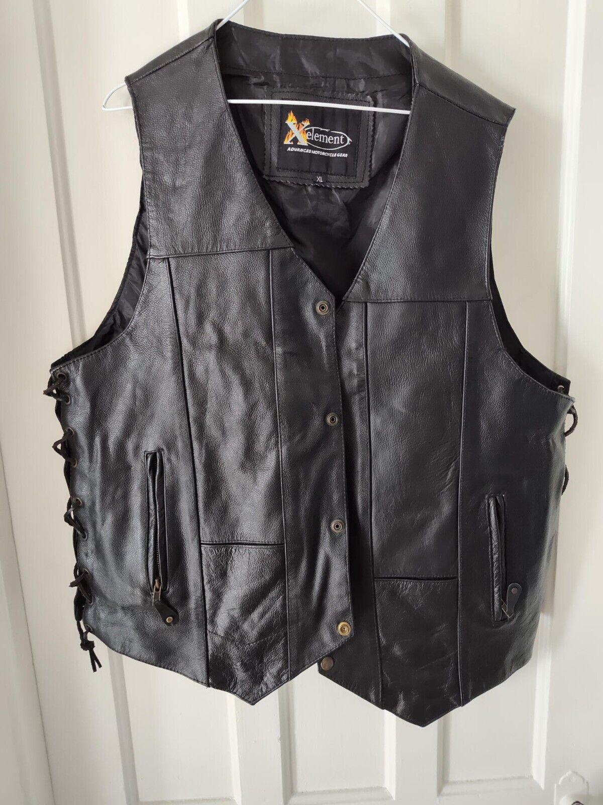 XElement Men\'s Black Leather Motorcycle Vest. concealed carry. Size XL