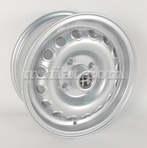 Alfa Romeo Spider Silver Wheel 6x14 OEM New
