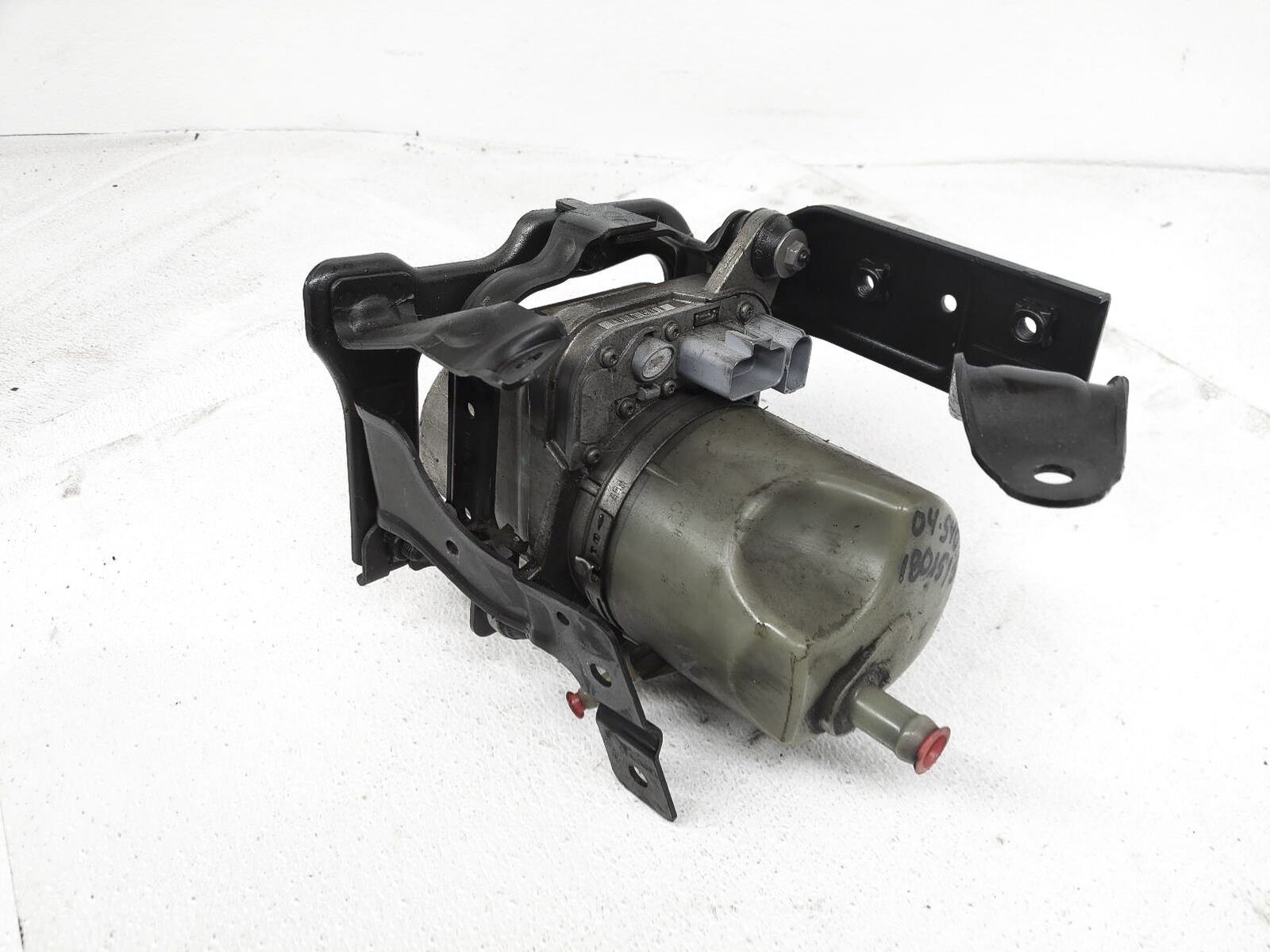2004-2011 Volvo S40 Power Steering Pump With Pulley 360014856