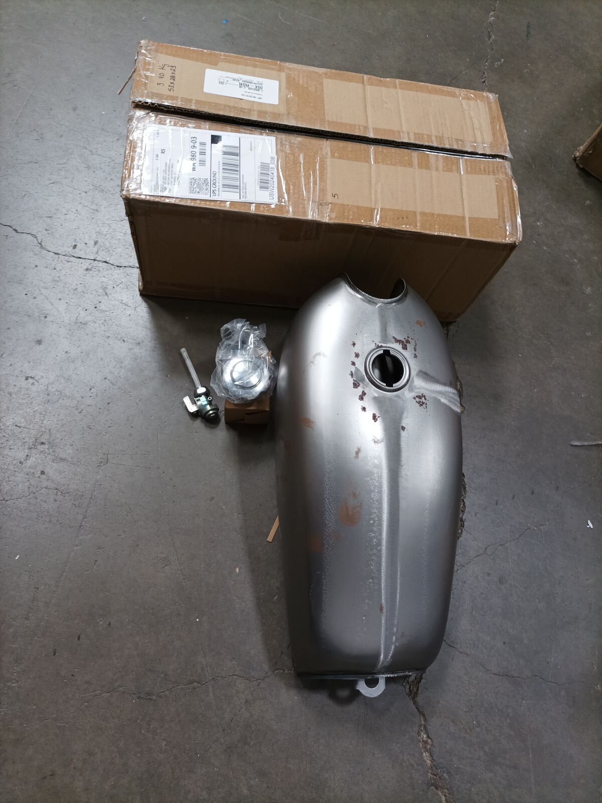 2.4 Gal Universal Cafe Racer Gas Fuel Tank for Honda XF125 for Suzuki for Yamaha