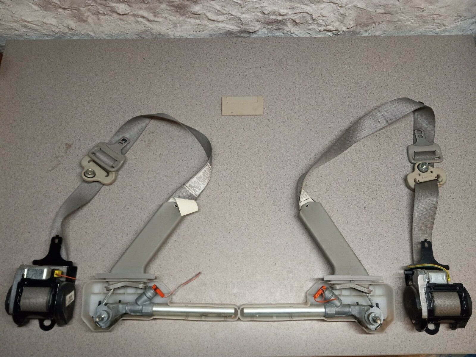 2008 -2014 Nissan Rogue Front Right + Front Left Pair Seat Belts OEM