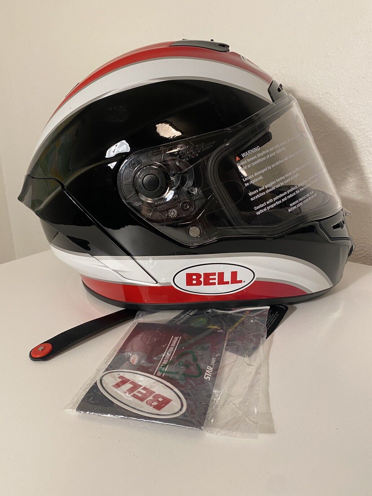 BRAND NEW Bell Star 2018 Helmet XL motorcycle, With Tags,Faceshield & Carry Bag