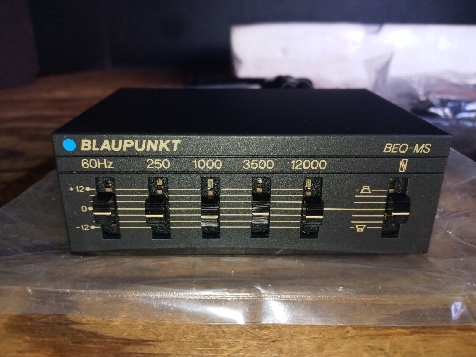 BLAUPUNKT BEQ MS Porsche Rare Mini Equalizer Complete with Amp All Cables Nos 7c