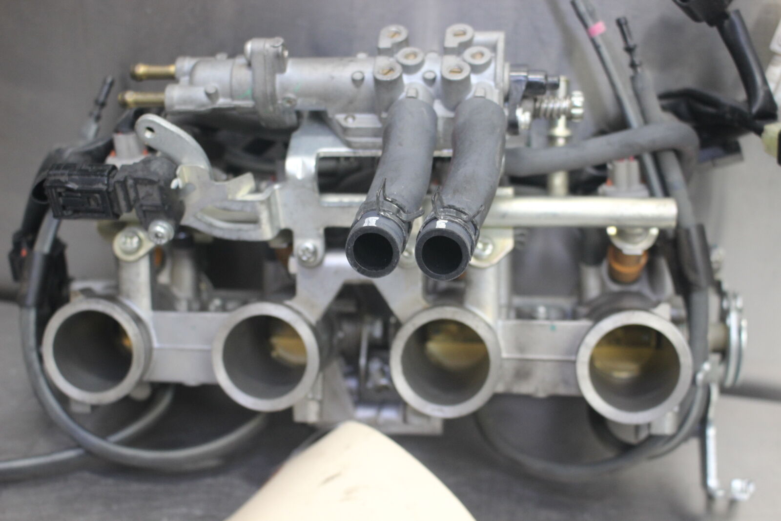 09-16 Yamaha FZ6R Throttle Bodies Injectors