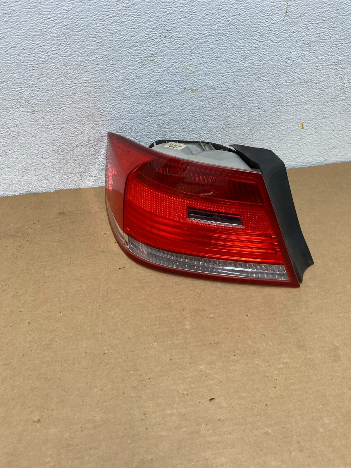2007 to 2010 BMW M3 328i 335i Coupe Left Driver LH Tail Light 2465P DG1 OEM